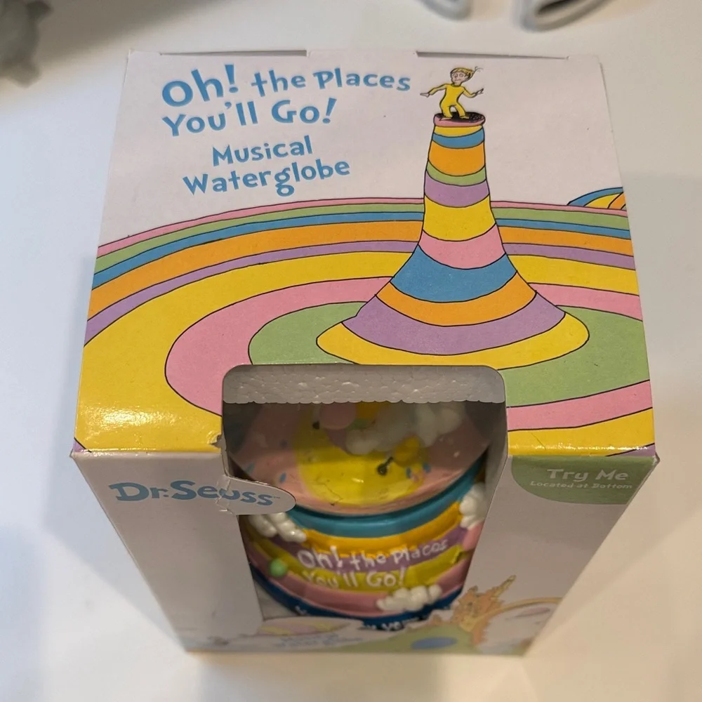 Dr. Seuss Musical Water Globe Oh! The Places You’ll Go Mint In Box